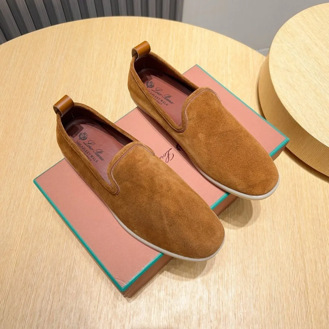 Men's shoes 400💰[loro piana] 2025 new moccasins, popular casual sneakers for street men. The shoes are made of first-layer suede leather uppers with rubber soles, a classic. The complex craftsmanship and meticulous structure make the shoes light and soft, allowing you to walk comfortably and freely. Perfect for summer wear. Yardage: 38-45.